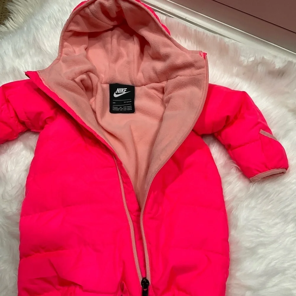 Nike swoosh puffer